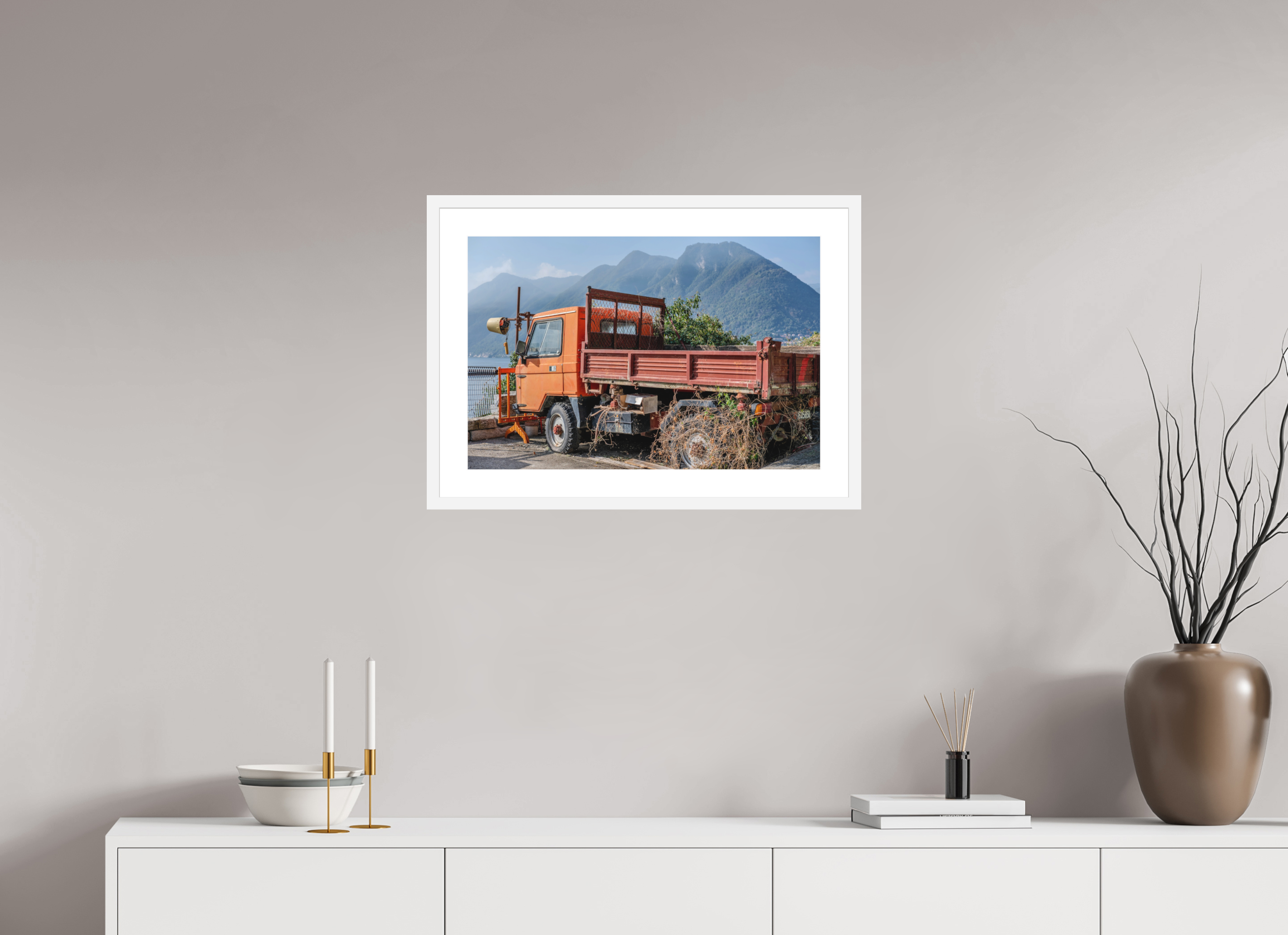 24 x 16″, White Museum Glass Unattended in Como