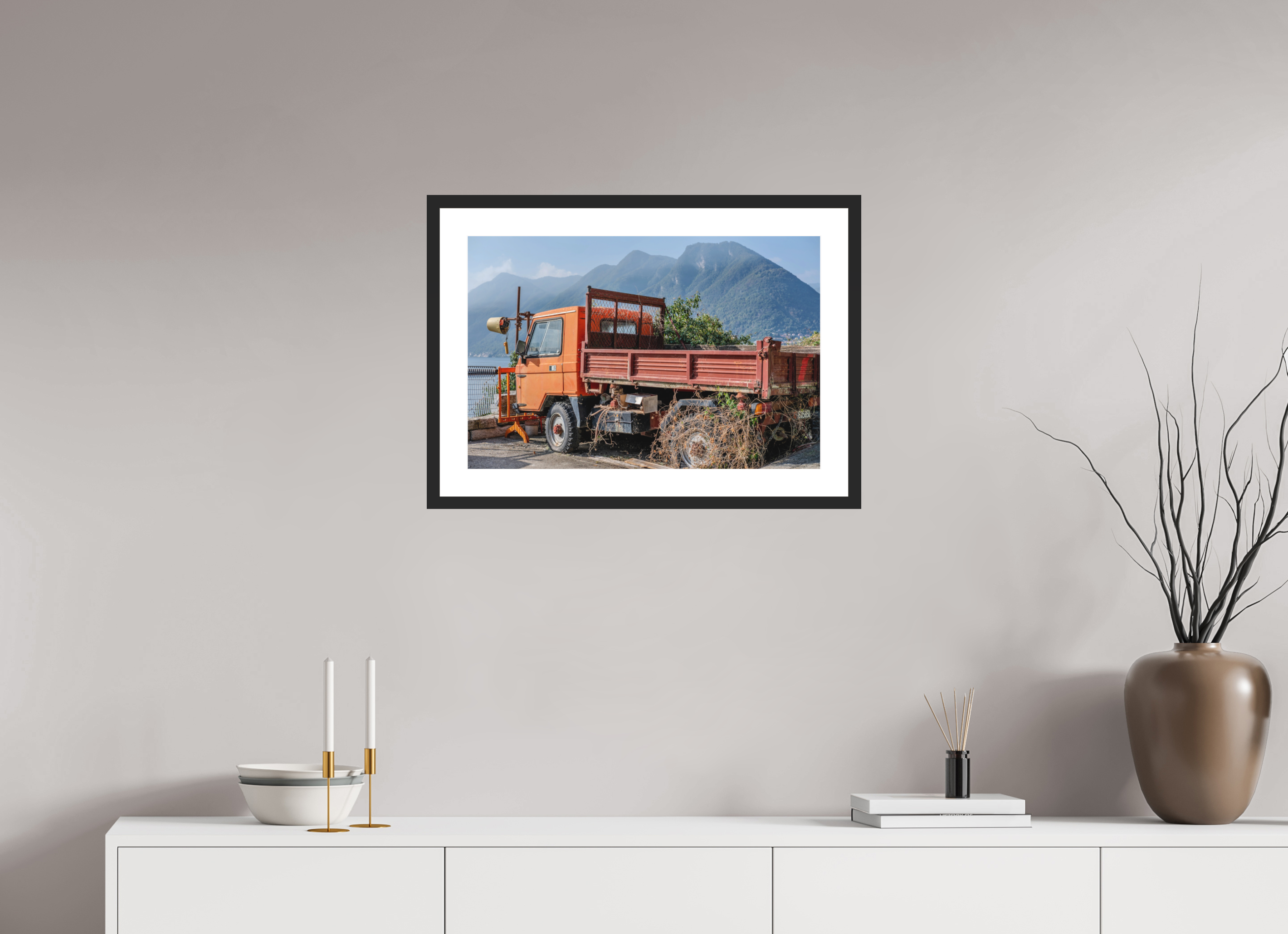 24 x 16″, Black Matte Museum Glass Unattended in Como