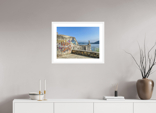 24 x 18″, White Frame Como Graffiti